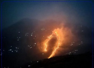 जन्ती हिँडेका १७ जनाको चट्याङ लागेर मृत्यु, गाउँ नै डुब्यो शोकमा