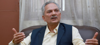 आफ्नै छोराछोरीलाई देशमै सपना देखाउन सक्दैनौं भने राजनीति गरेको के अर्थ? -बाबुराम भट्टराई