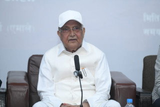 ओलीको टिप्पणी- नक्कली भगवान् जन्मिएर हैरान छ